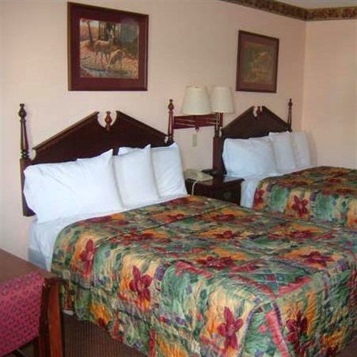 Clairmont Inn & Suites - Warren Pokój zdjęcie