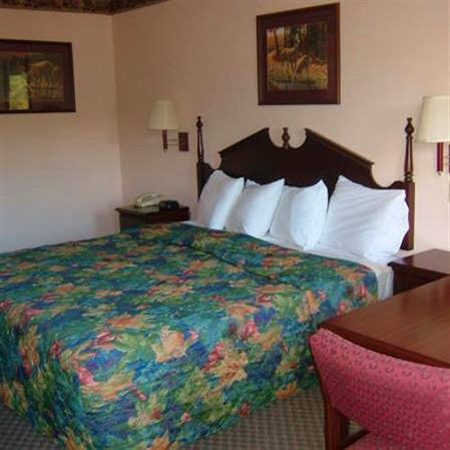 Clairmont Inn & Suites - Warren Pokój zdjęcie